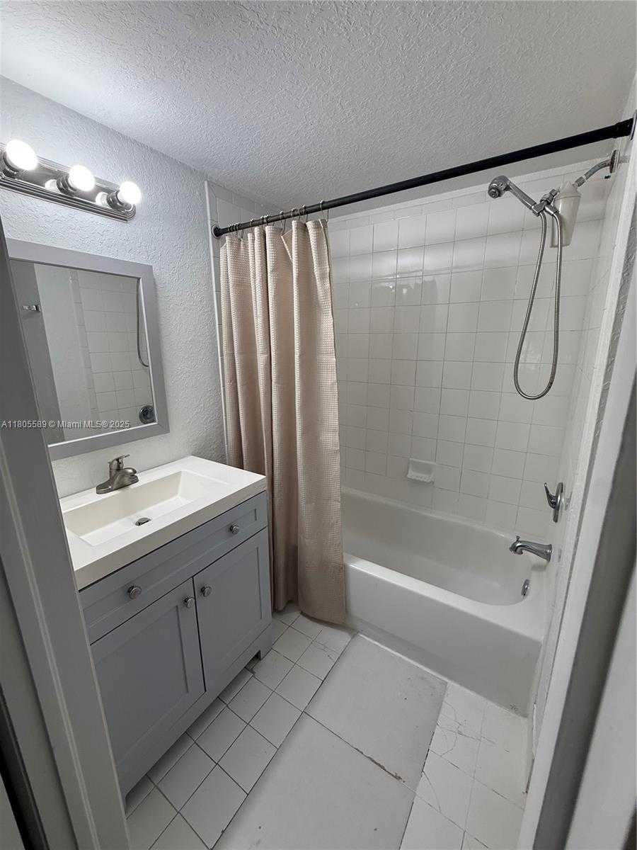 Small Image of 8463 NORTH WEST 4TH CT #8463, Miami Number 19