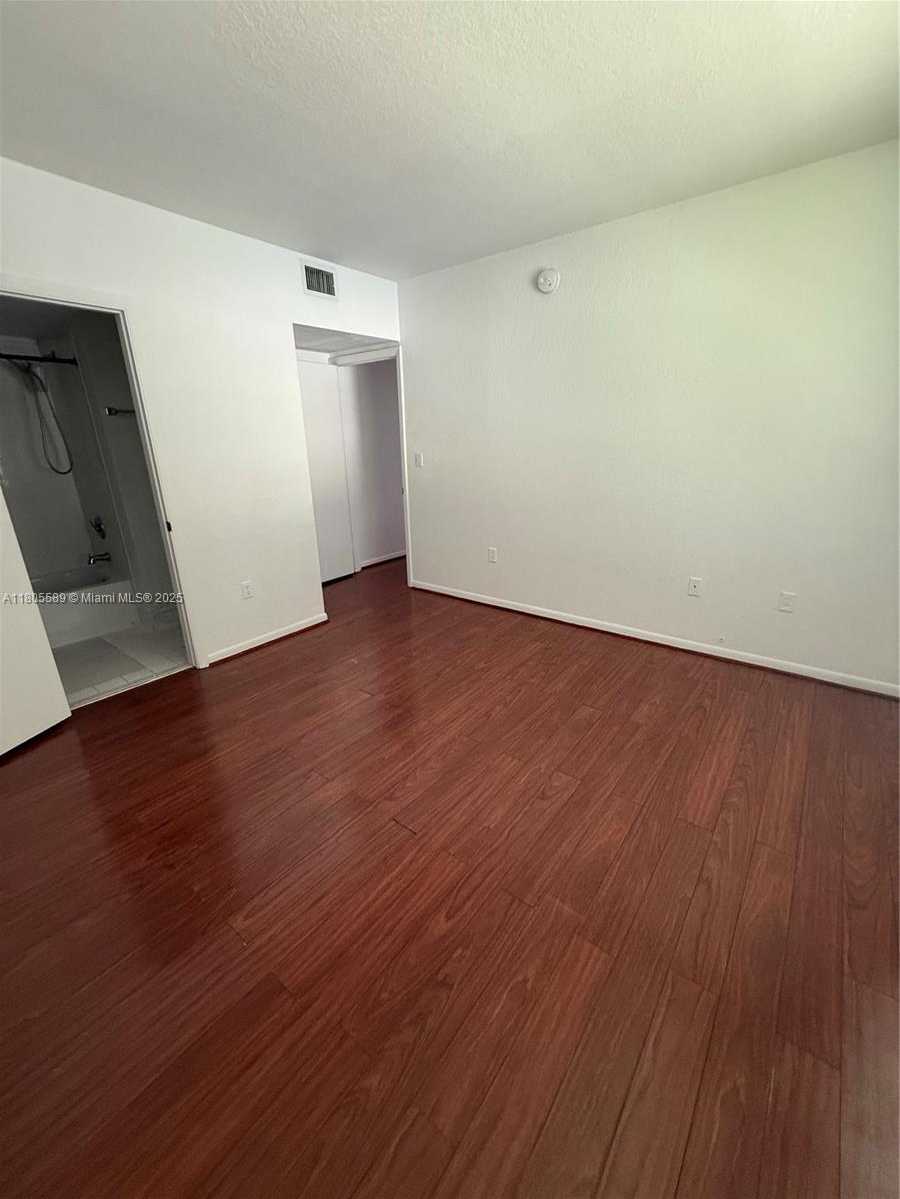 Small Image of 8463 NORTH WEST 4TH CT #8463, Miami Number 20