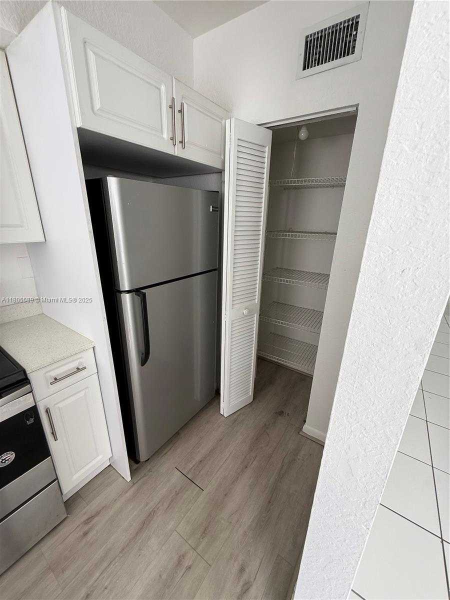 Small Image of 8463 NORTH WEST 4TH CT #8463, Miami Number 4