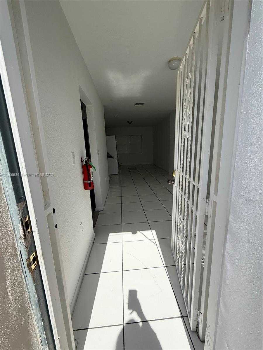 Small Image of 8463 NORTH WEST 4TH CT #8463, Miami Number 7