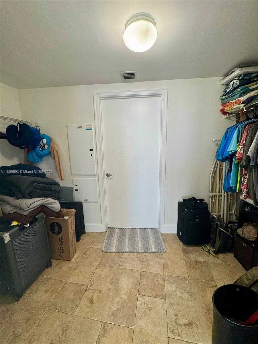 Small Image of 1750 NORTH BAYSHORE DR #2406, Miami Number 12