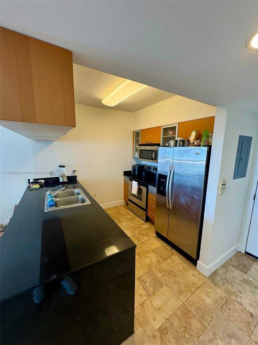 Small Image of 1750 NORTH BAYSHORE DR #2406, Miami Number 6