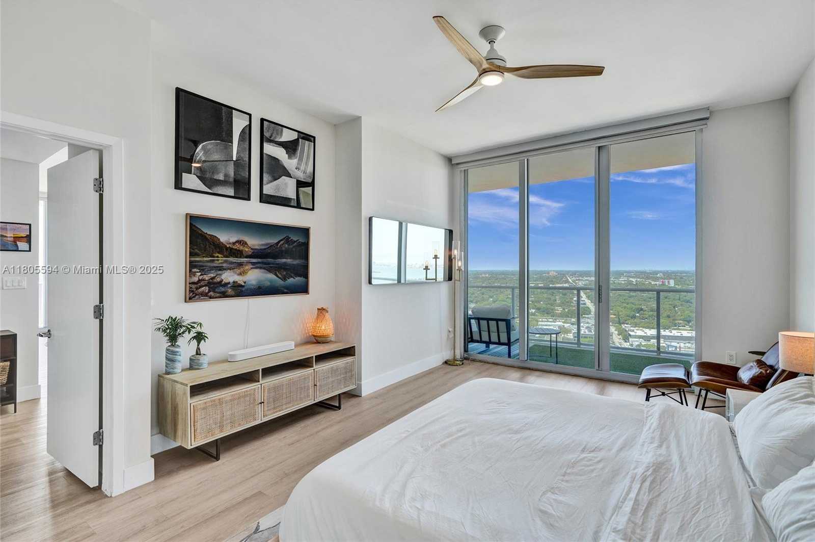 Small Image of 3470 EAST COAST AVE #H2704, Miami Number 23