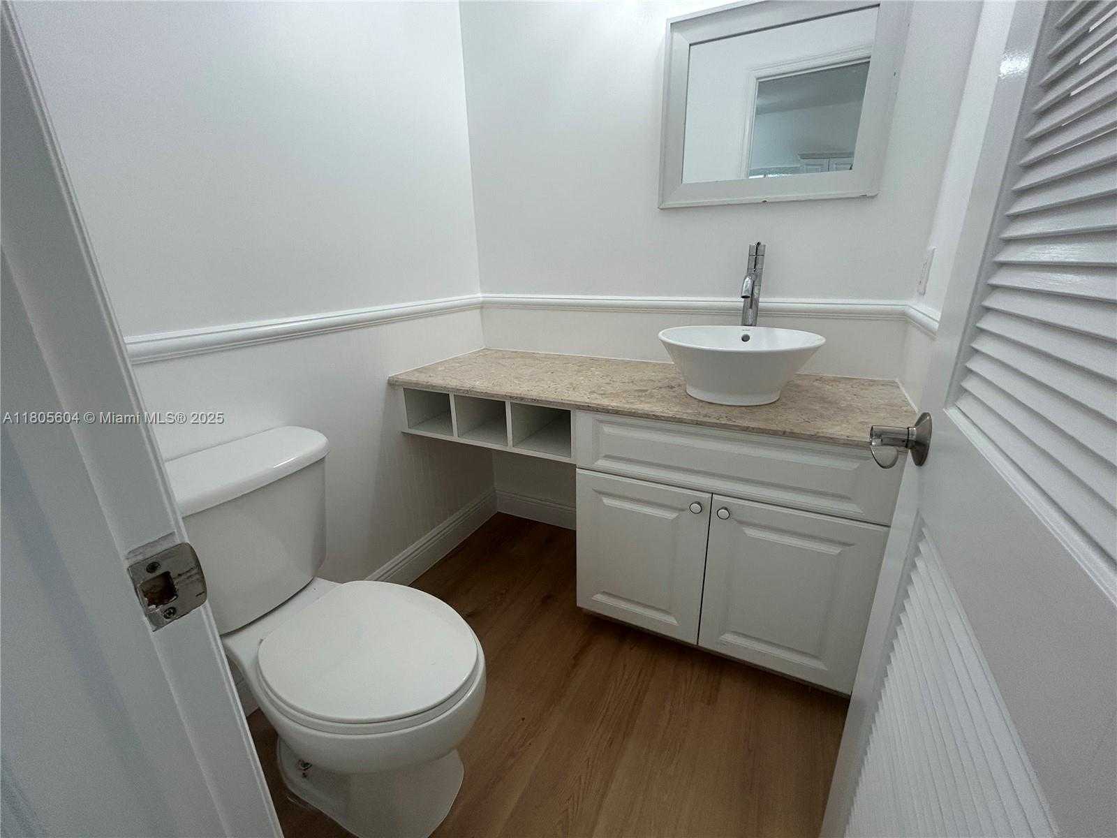 Small Image of 3144 NEW YORK ST #3144, Miami Number 18