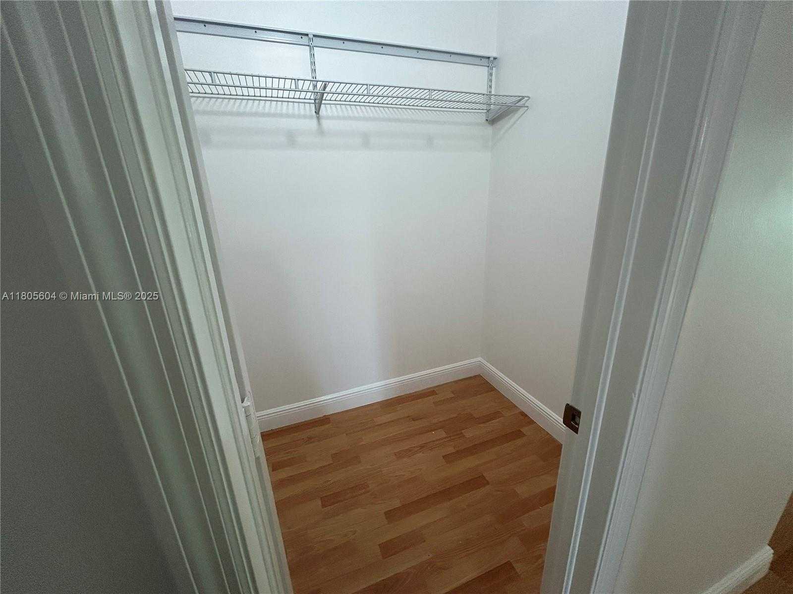 Small Image of 3144 NEW YORK ST #3144, Miami Number 31