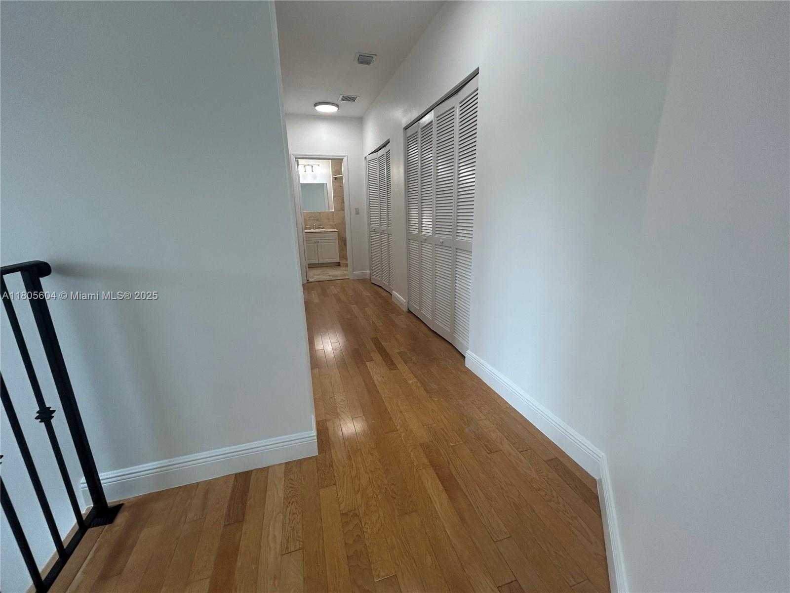 Small Image of 3144 NEW YORK ST #3144, Miami Number 33