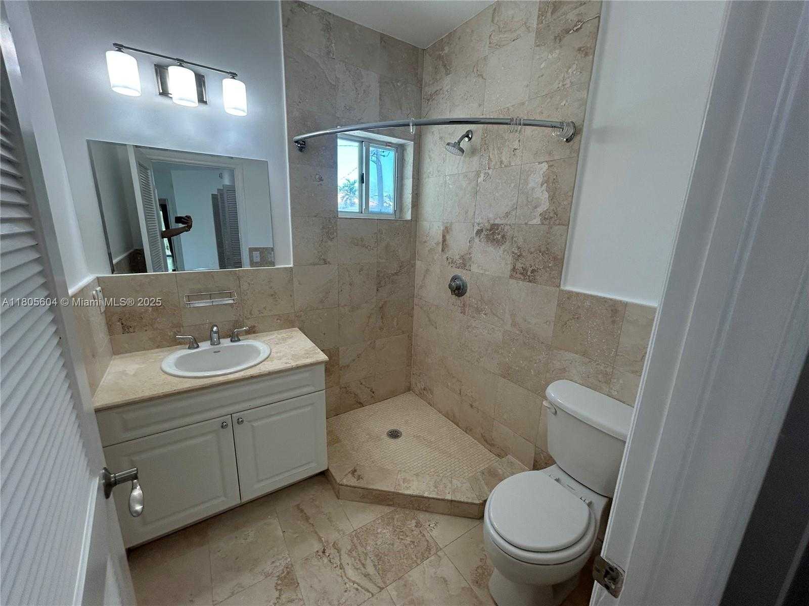 Small Image of 3144 NEW YORK ST #3144, Miami Number 34