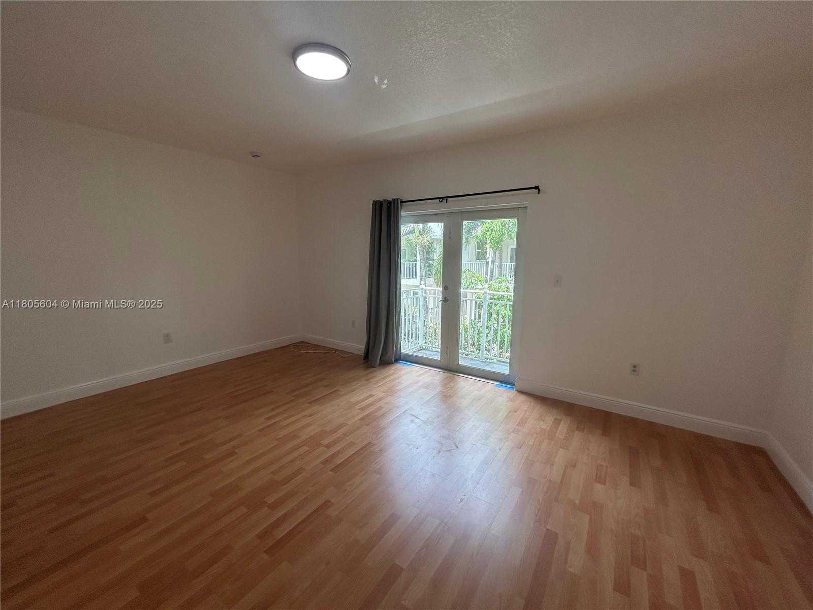 Small Image of 3144 NEW YORK ST #3144, Miami Number 36