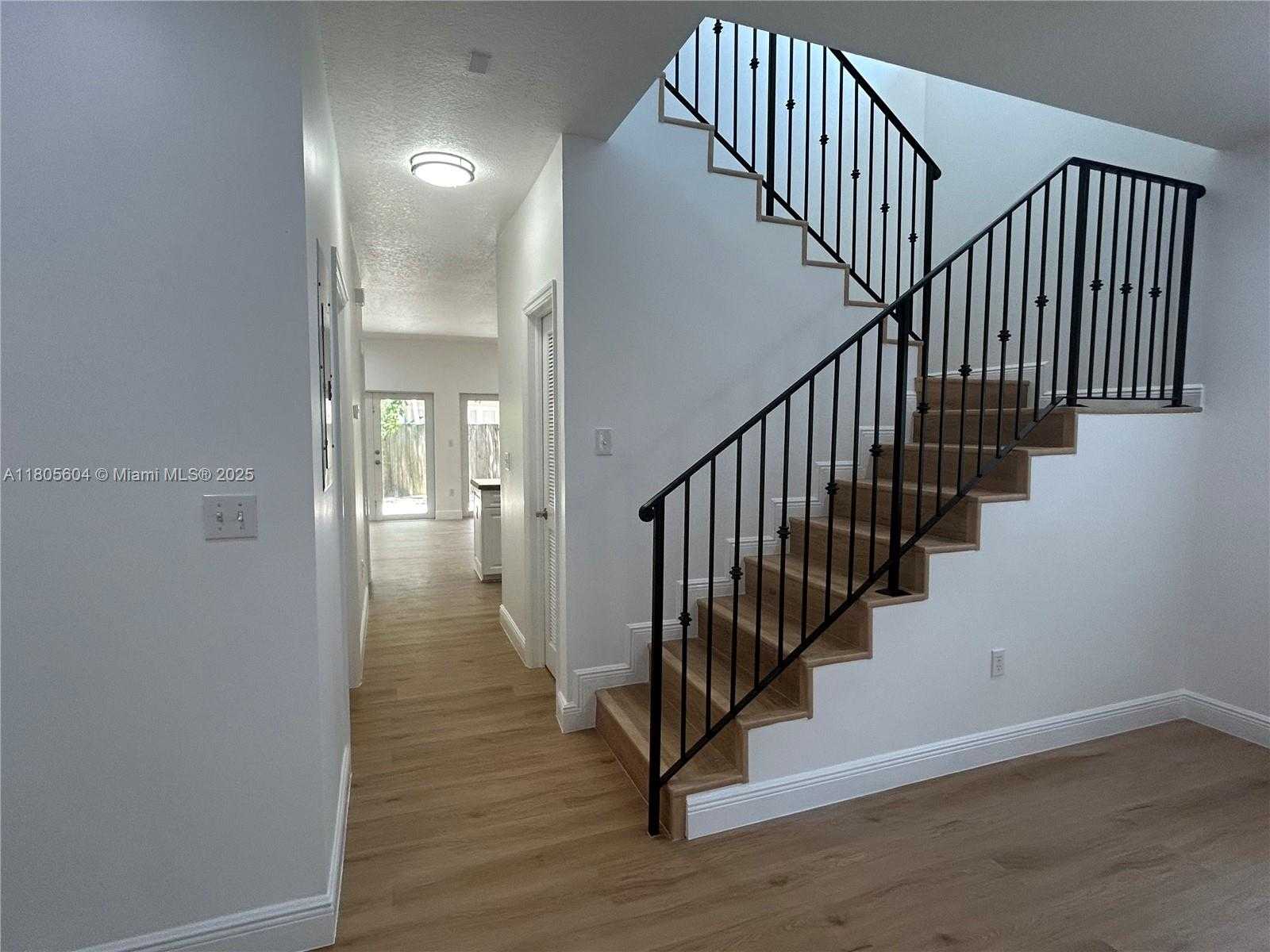 Small Image of 3144 NEW YORK ST #3144, Miami Number 8