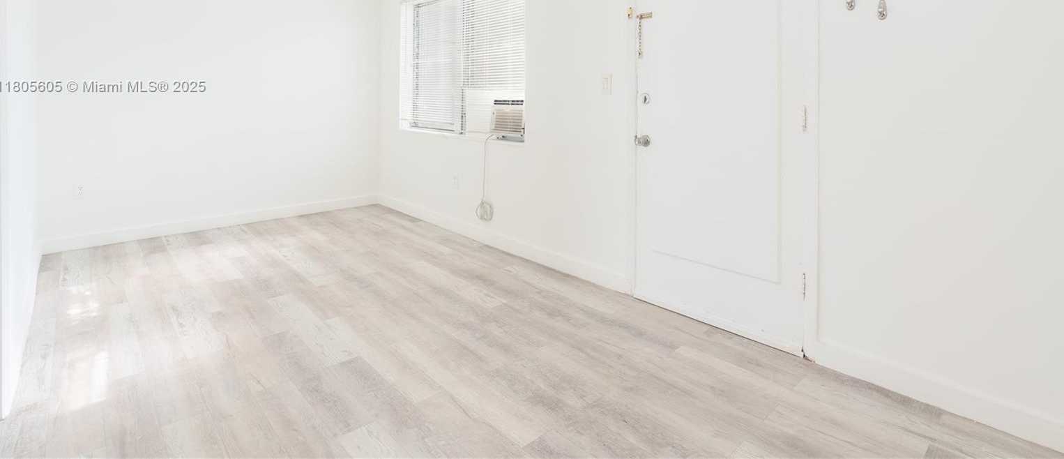 Small Image of 7311 GARY AVE #25, Miami Beach Number 5