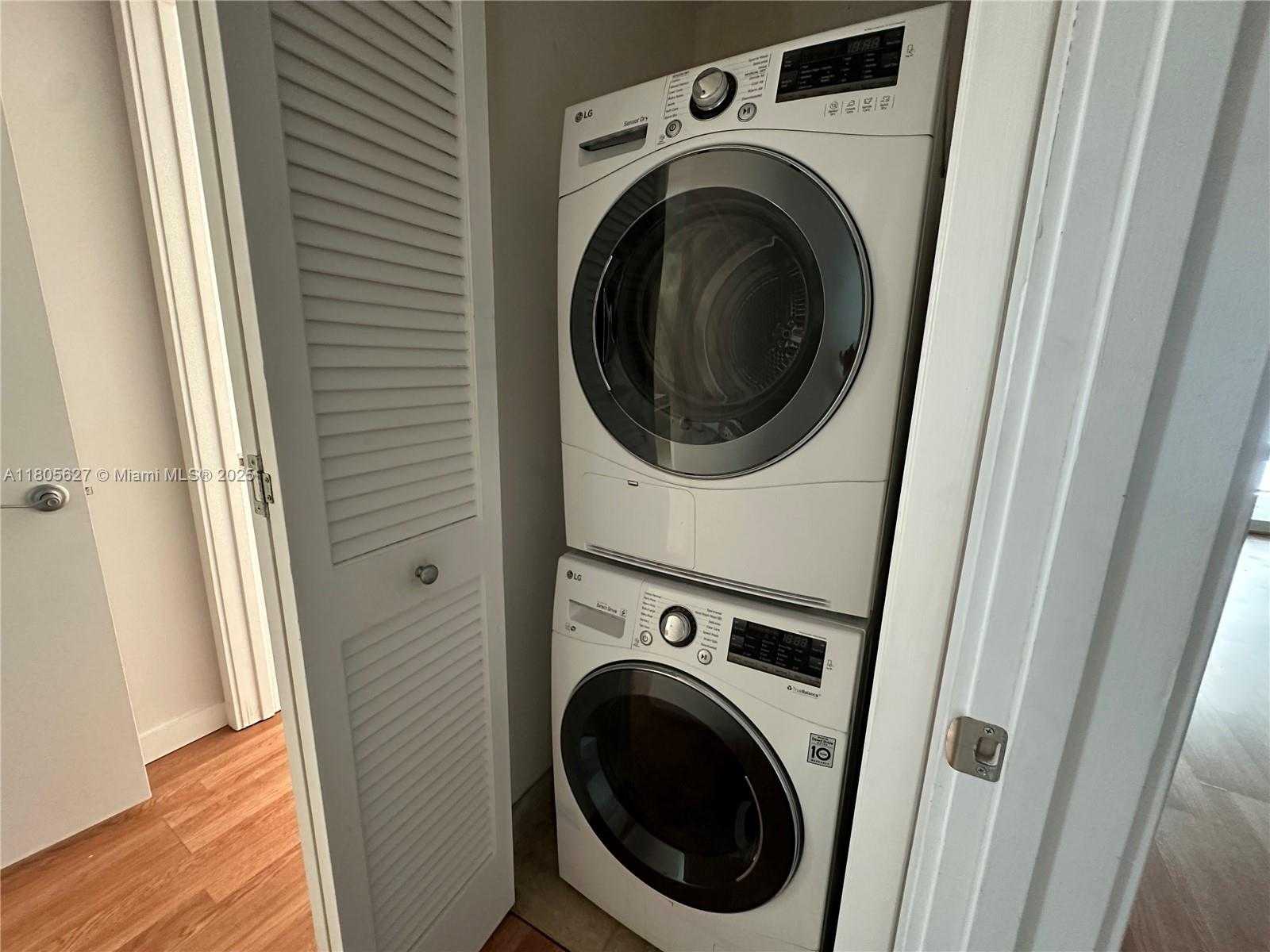 Small Image of 218 SOUTH EAST 14TH ST #908, Miami Number 6