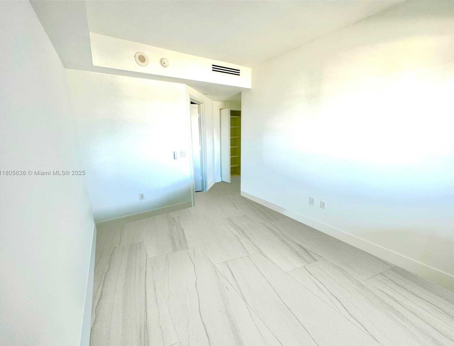 Small Image of 650 NORTH EAST 32ND ST #4201, Miami Number 13