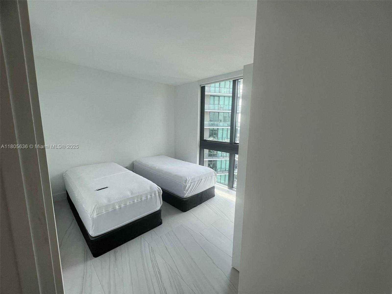 Small Image of 650 NORTH EAST 32ND ST #4201, Miami Number 14