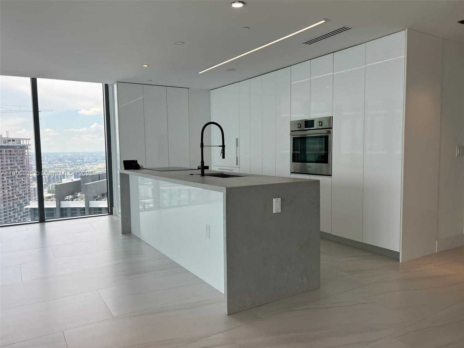 Small Image of 650 NORTH EAST 32ND ST #4201, Miami Number 19