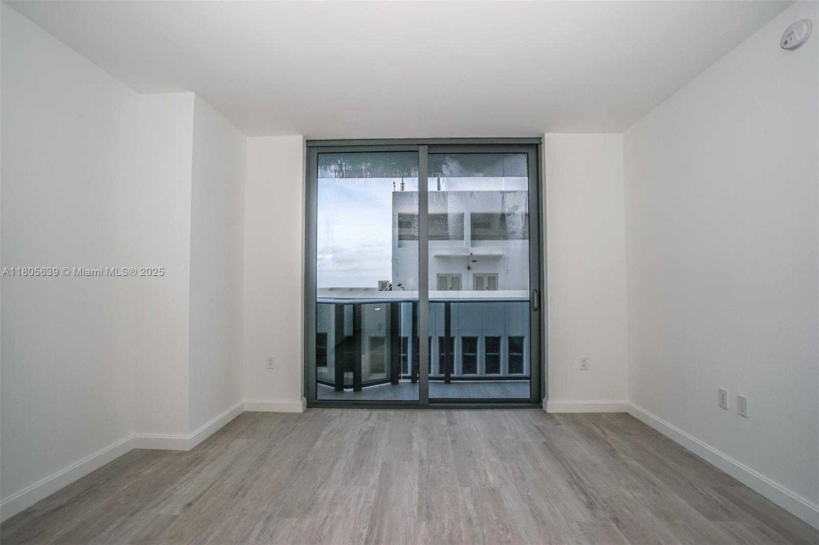 Small Image of 55 #2907, Miami Number 5