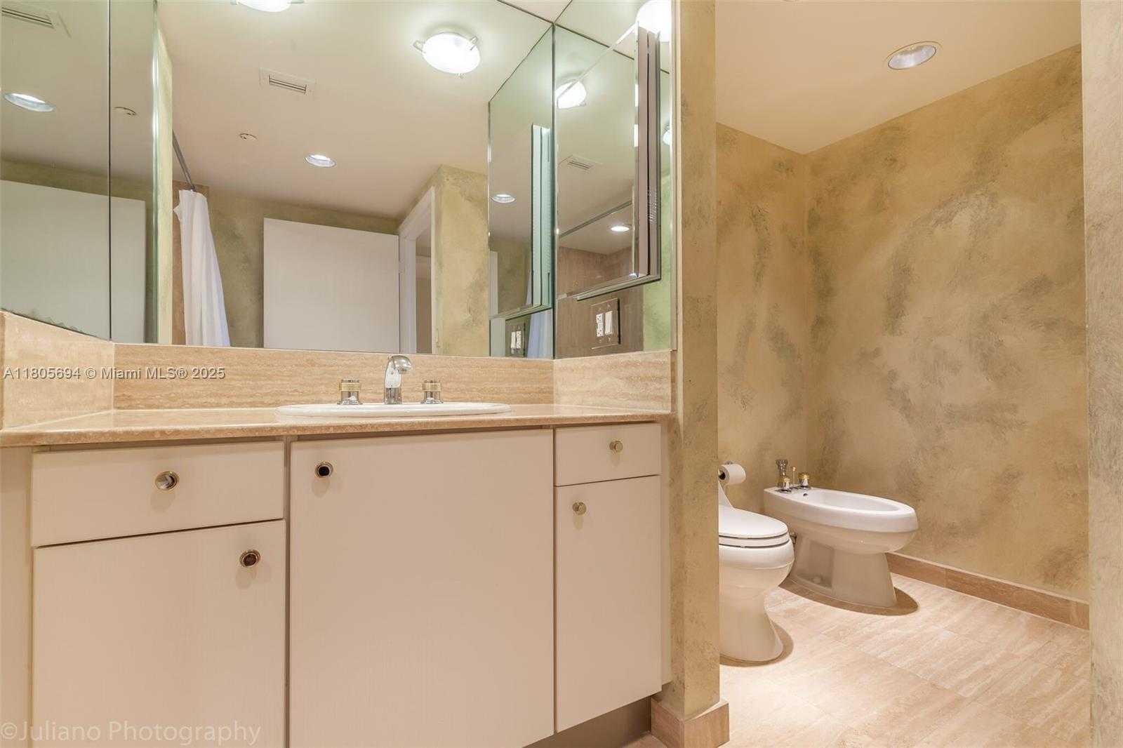Small Image of 7000 ISLAND BLVD #2504, Aventura Number 13