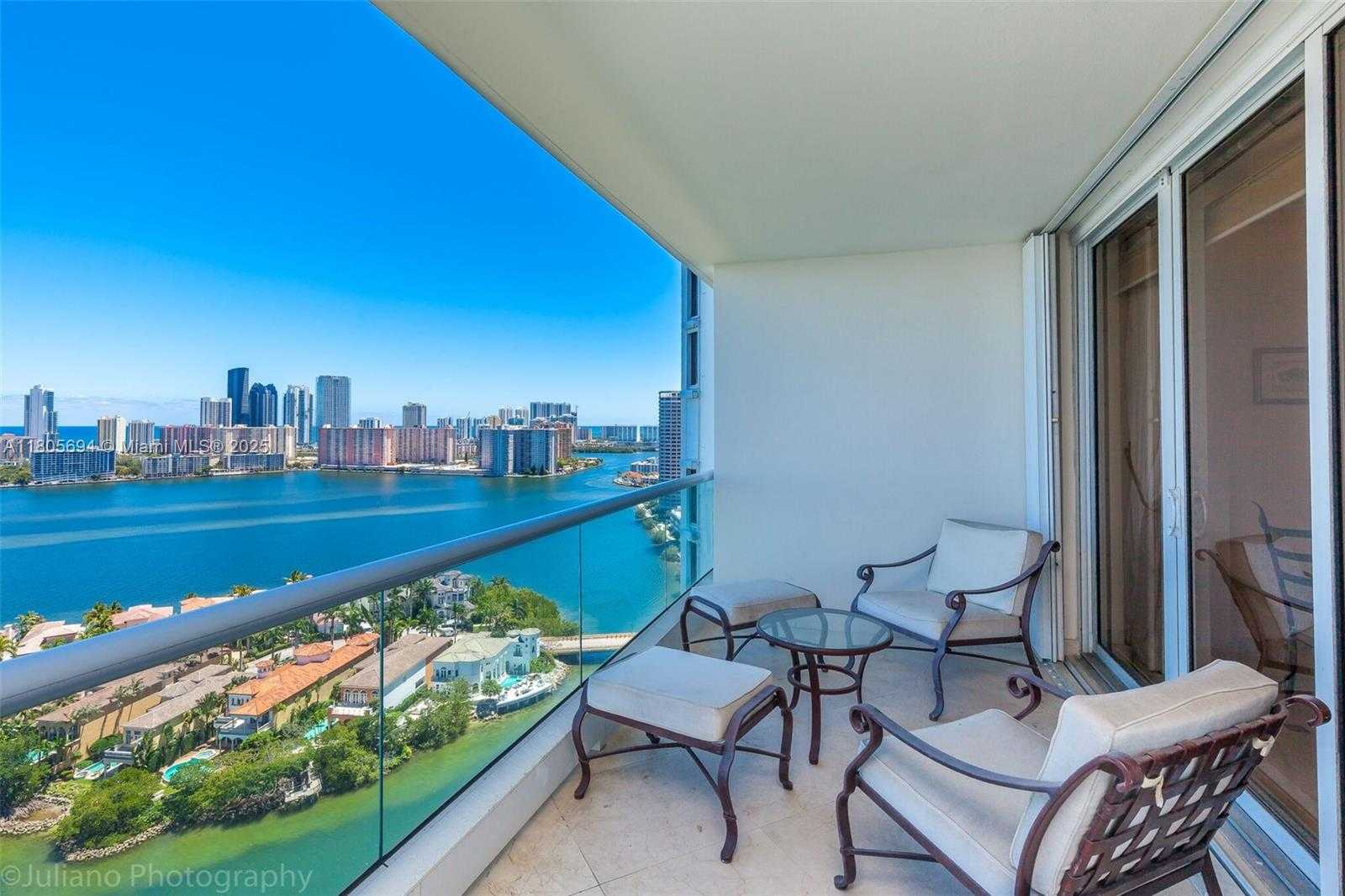 Small Image of 7000 ISLAND BLVD #2504, Aventura Number 3