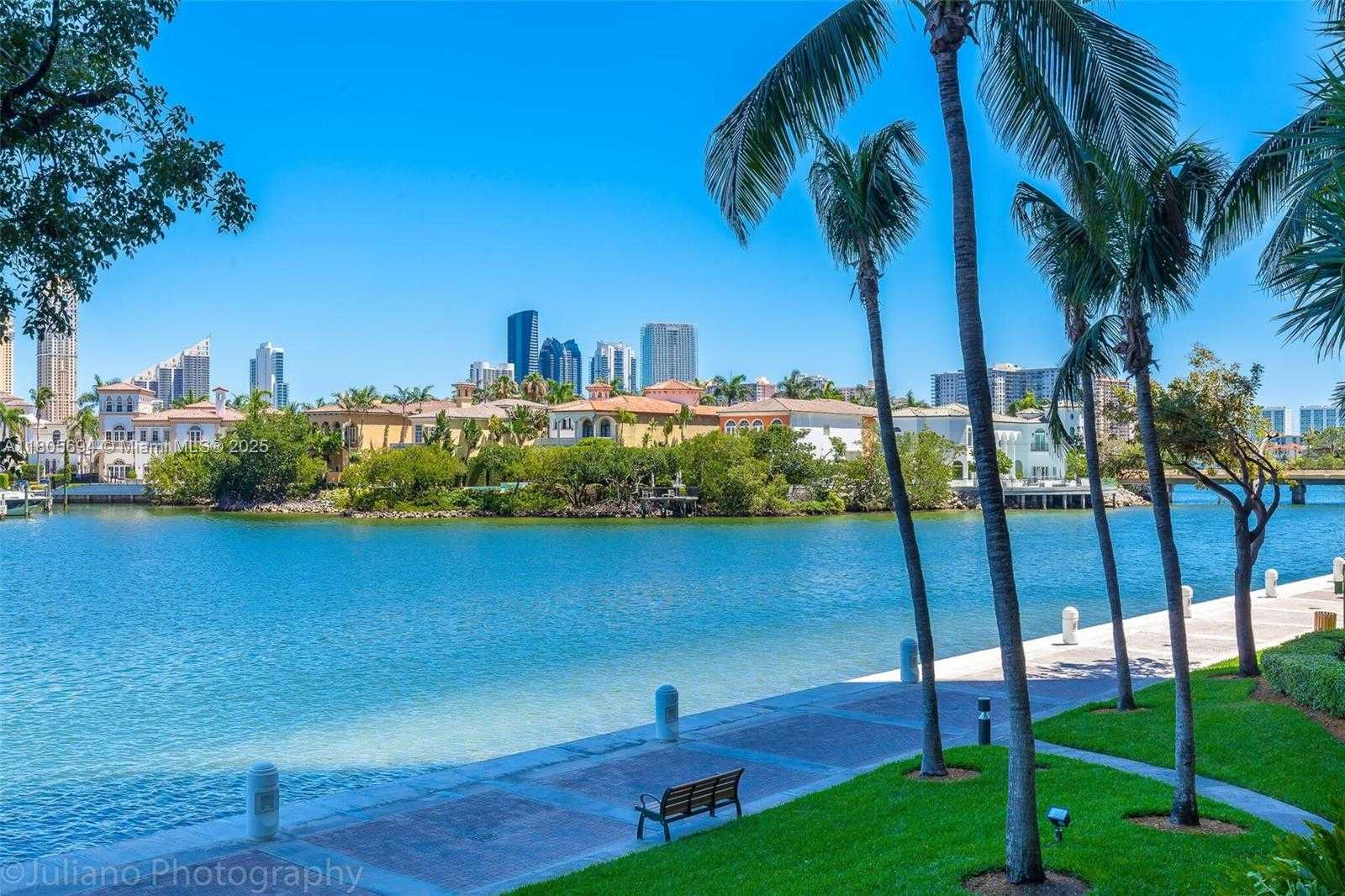 Small Image of 7000 ISLAND BLVD #2504, Aventura Number 9