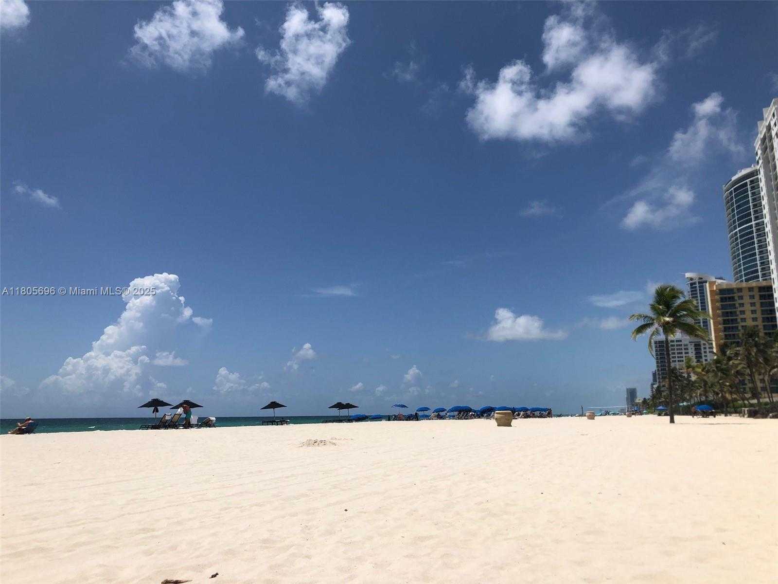 Small Image of 300 LAYNE BLVD #313, Hallandale Beach Number 13