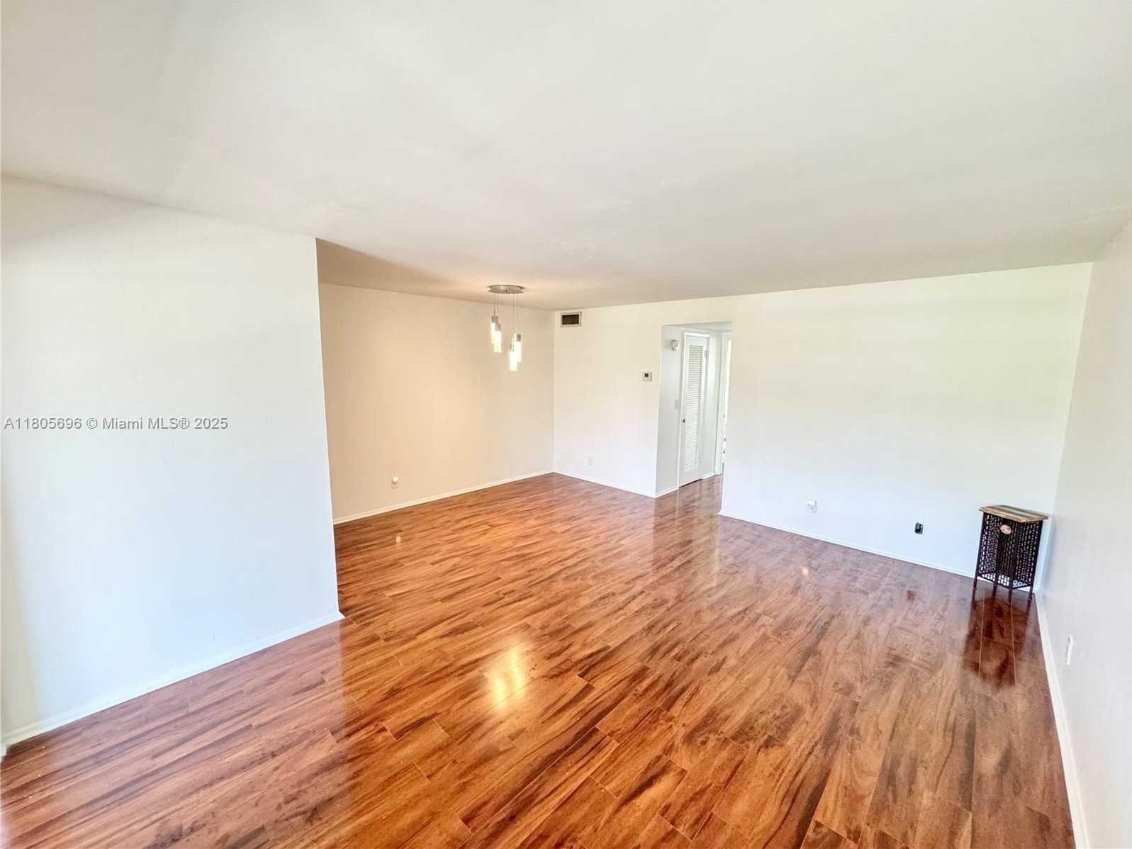 Small Image of 300 LAYNE BLVD #313, Hallandale Beach Number 6