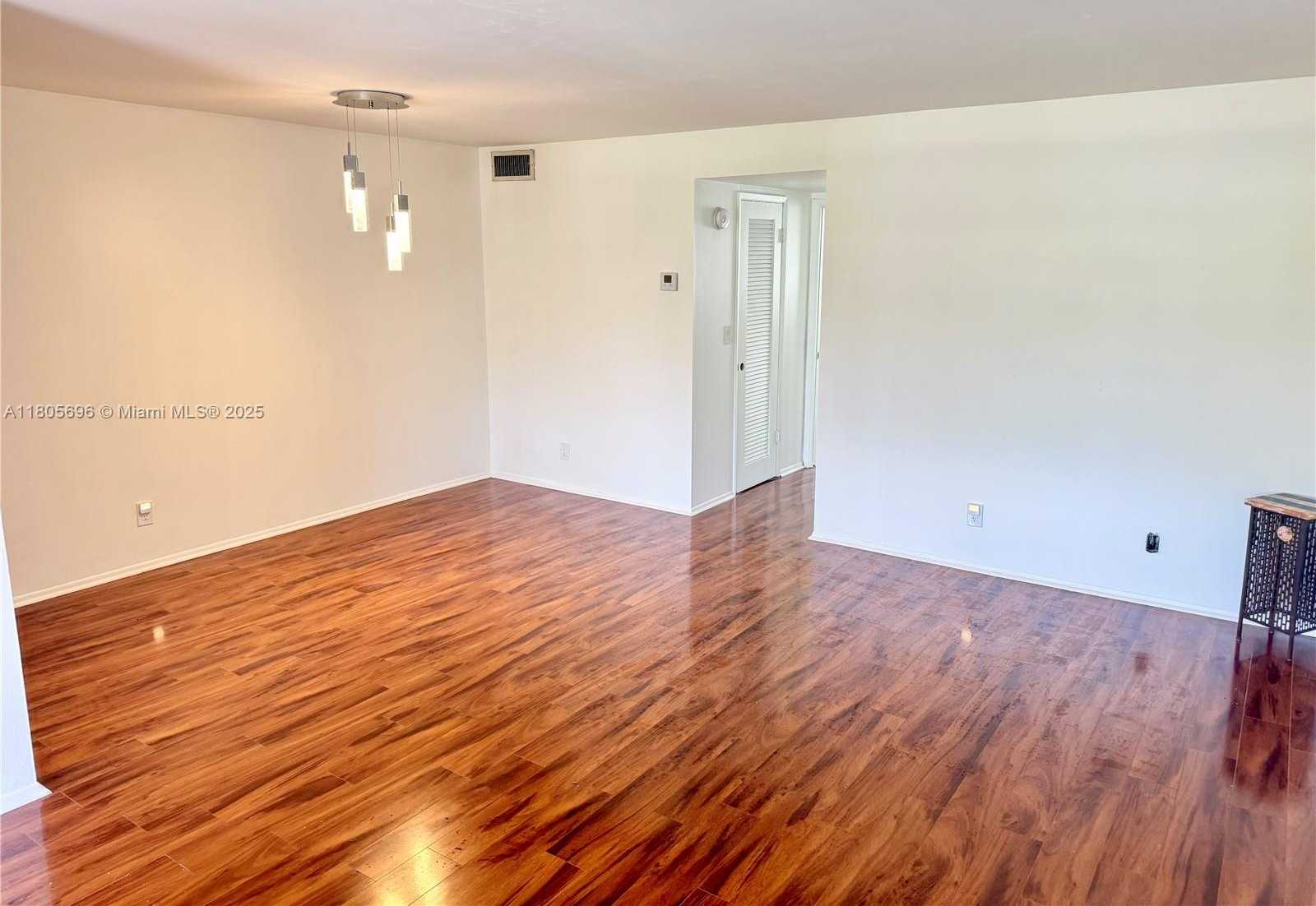 Small Image of 300 LAYNE BLVD #313, Hallandale Beach Number 7
