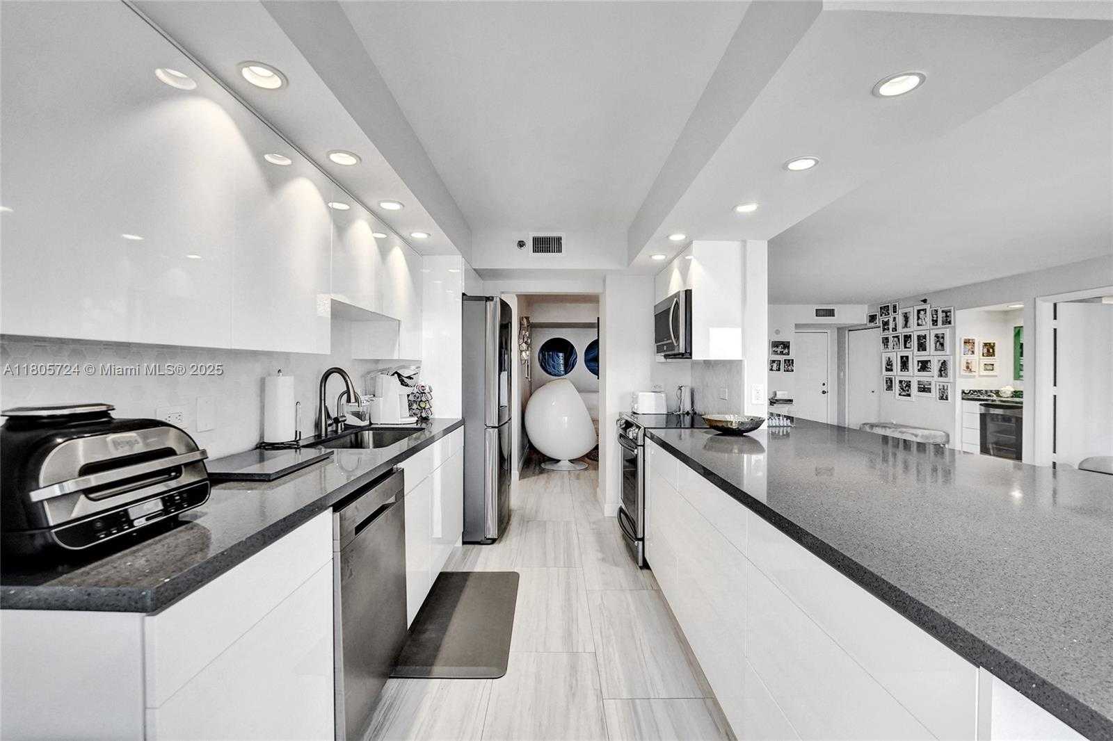Small Image of 1201 SOUTH OCEAN DR #1408S, Hollywood Number 11