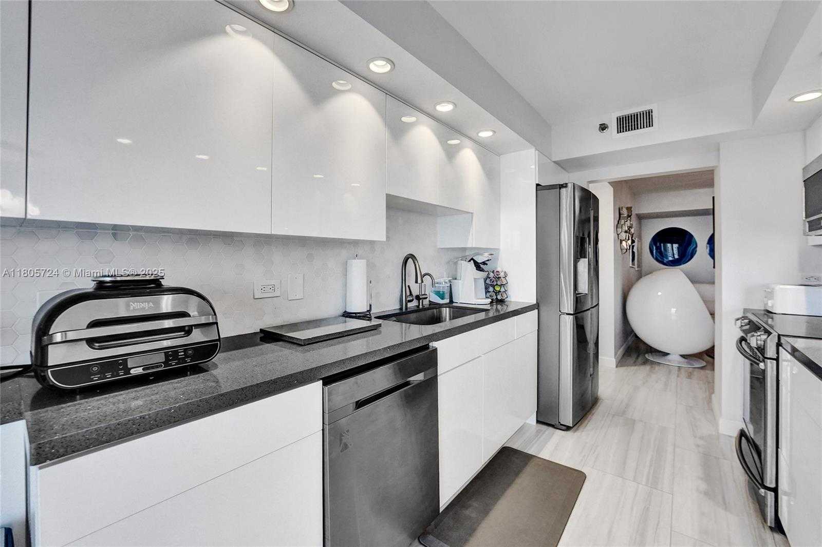Small Image of 1201 SOUTH OCEAN DR #1408S, Hollywood Number 12