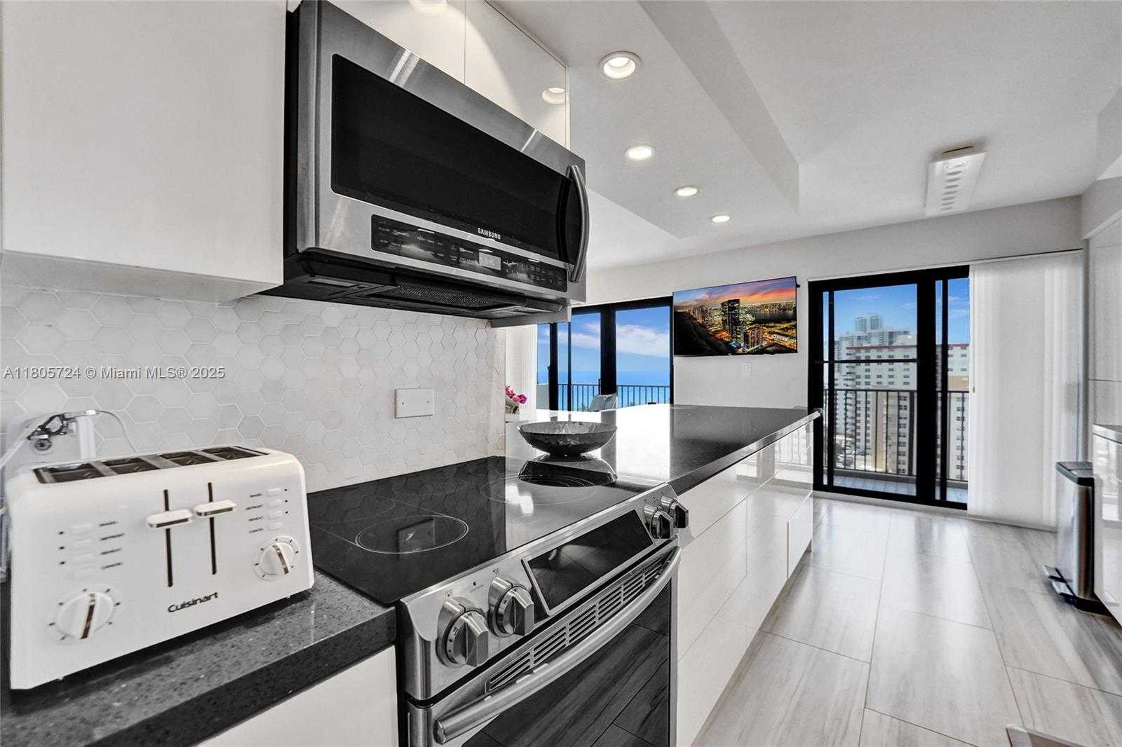 Small Image of 1201 SOUTH OCEAN DR #1408S, Hollywood Number 14