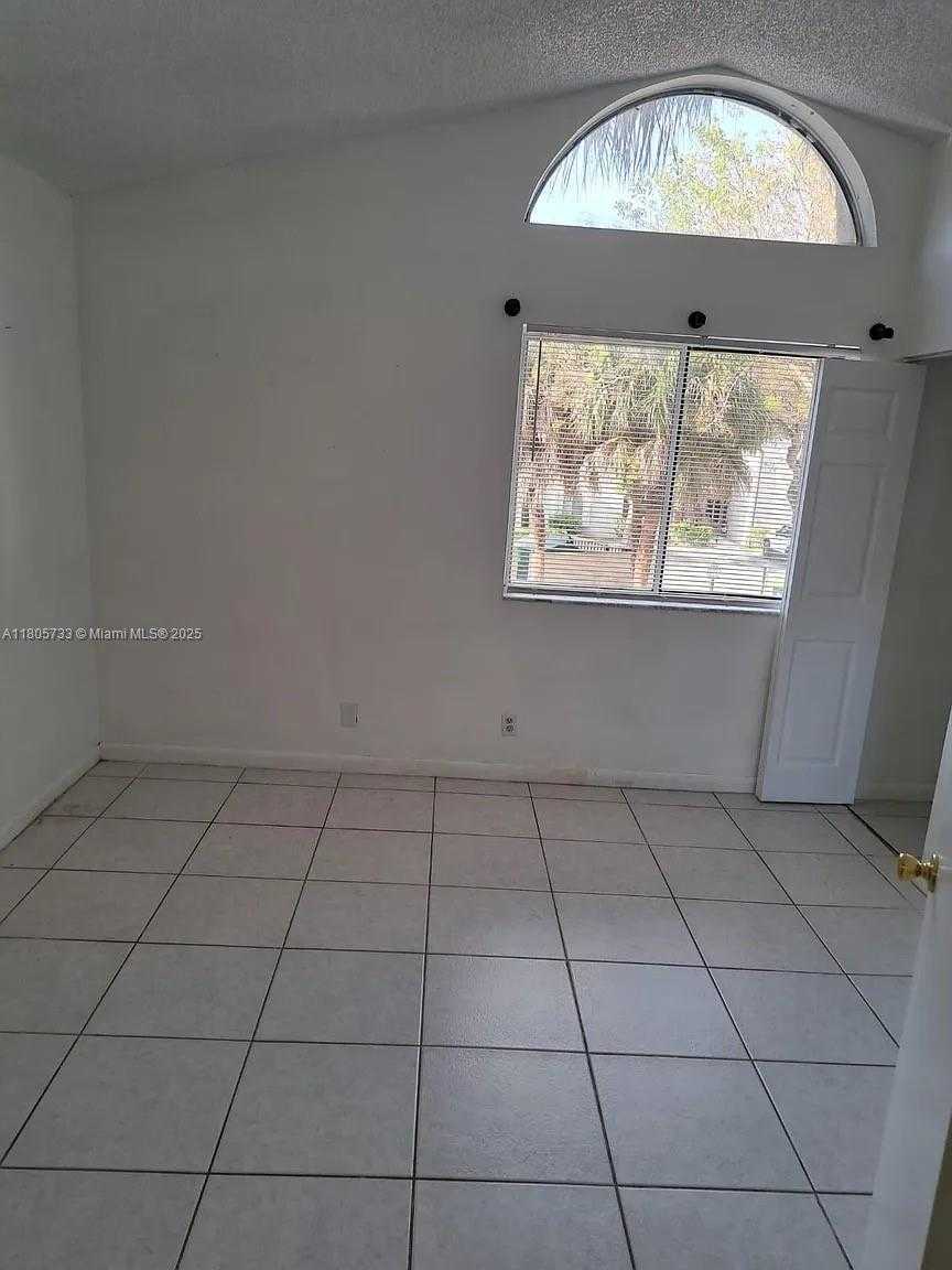Small Image of 9277 SOUTH WEST 138TH PL #9277, Miami Number 10