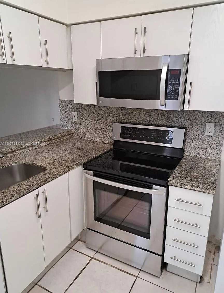 Small Image of 9277 SOUTH WEST 138TH PL #9277, Miami Number 18