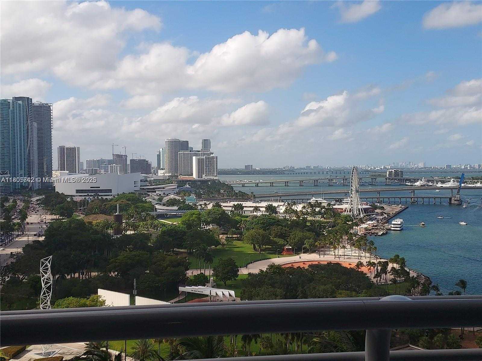 Small Image of 325 SOUTH BISCAYNE BLVD #2022, Miami Number 10