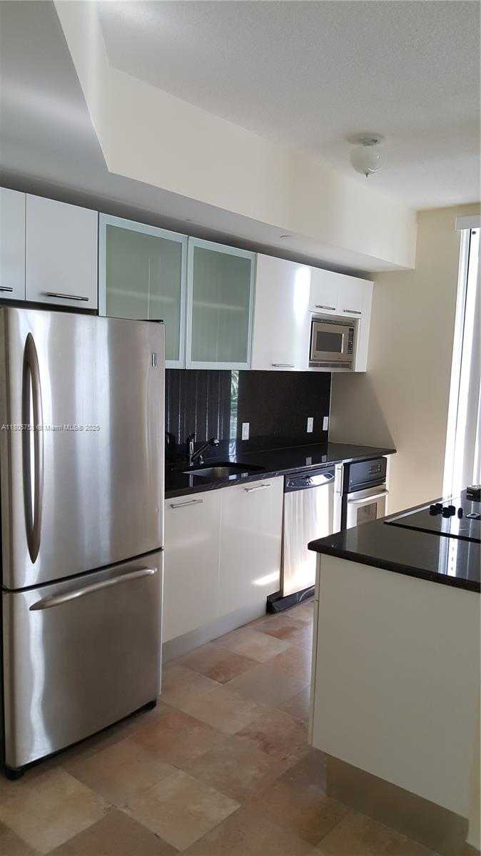 Small Image of 3339 VIRGINIA ST #401, Miami Number 9