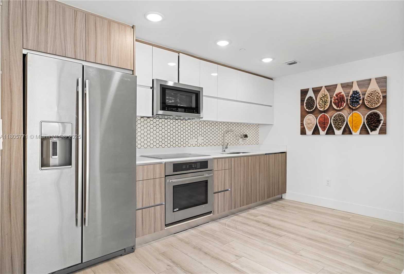 Small Image of 600 NORTH EAST 27TH ST #TH103, Miami Number 11