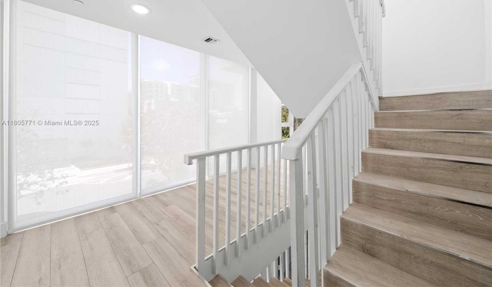 Small Image of 600 NORTH EAST 27TH ST #TH103, Miami Number 13