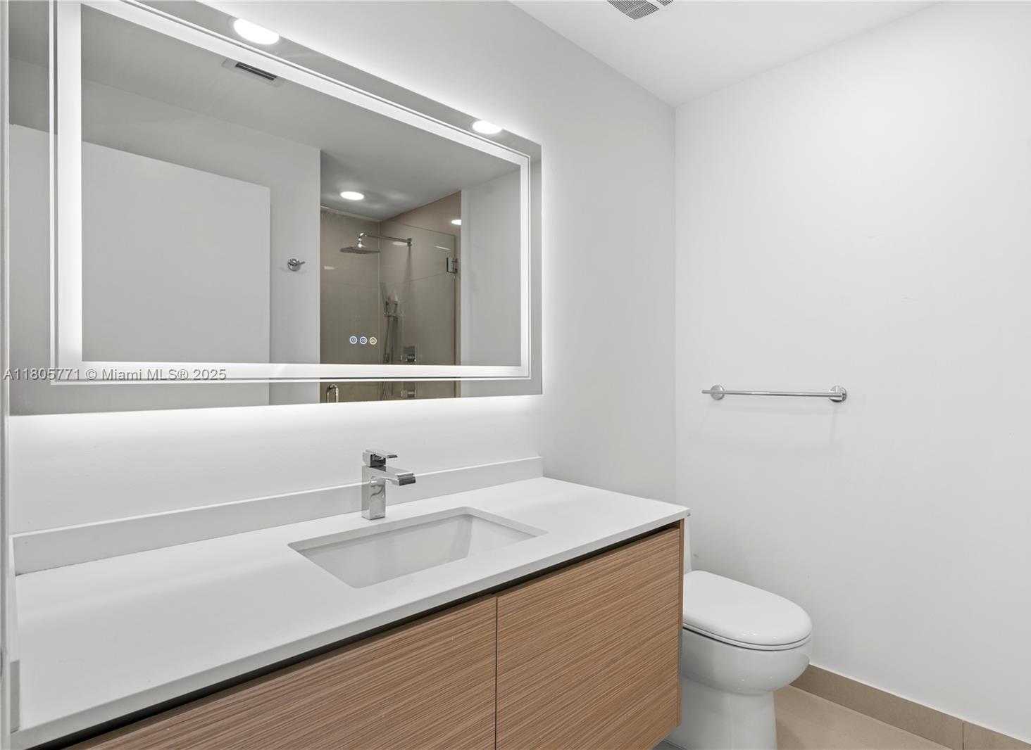 Small Image of 600 NORTH EAST 27TH ST #TH103, Miami Number 29