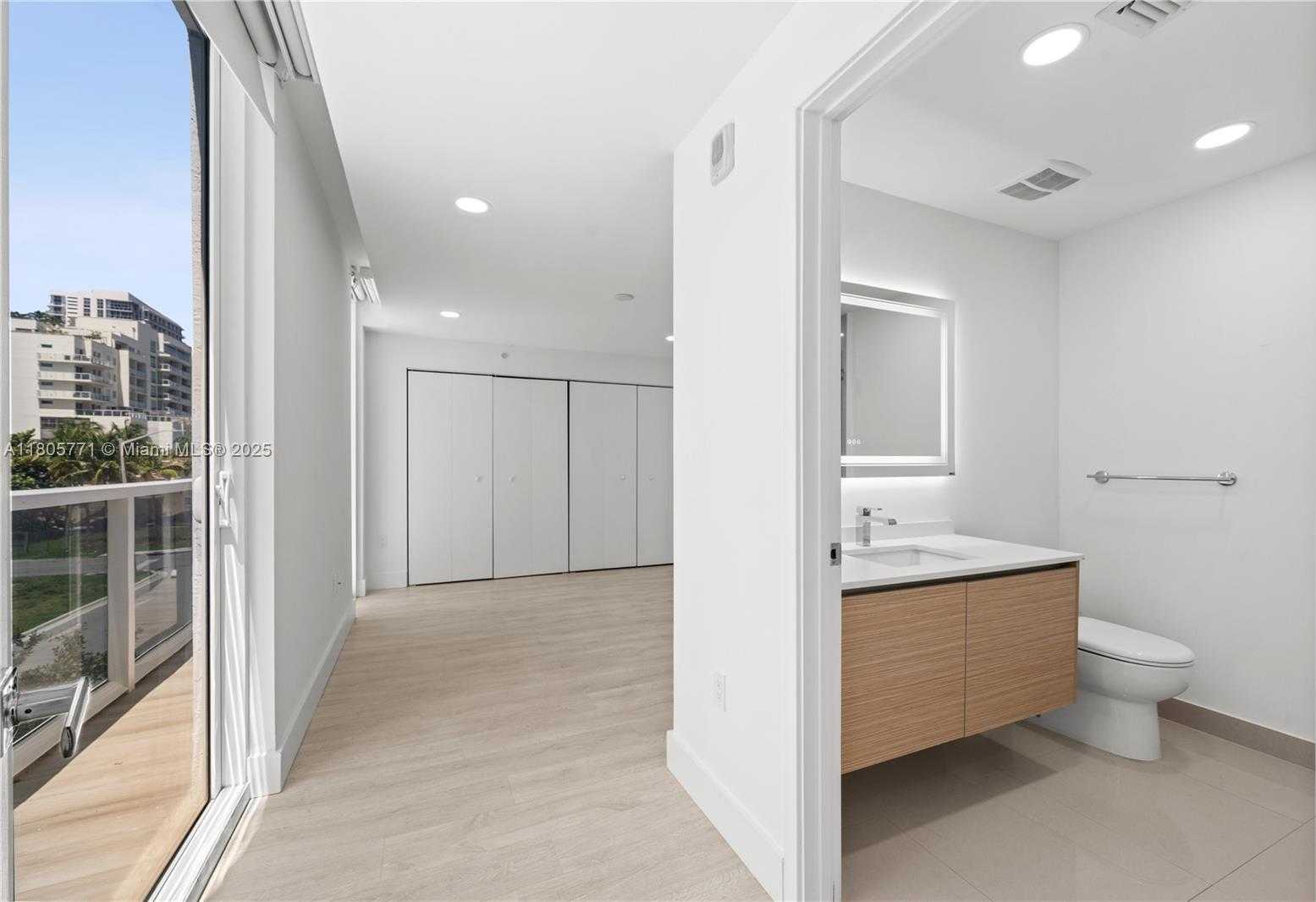 Small Image of 600 NORTH EAST 27TH ST #TH103, Miami Number 33
