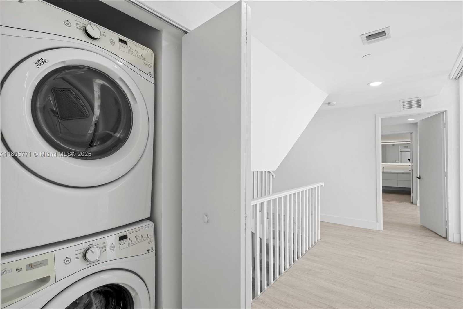 Small Image of 600 NORTH EAST 27TH ST #TH103, Miami Number 34