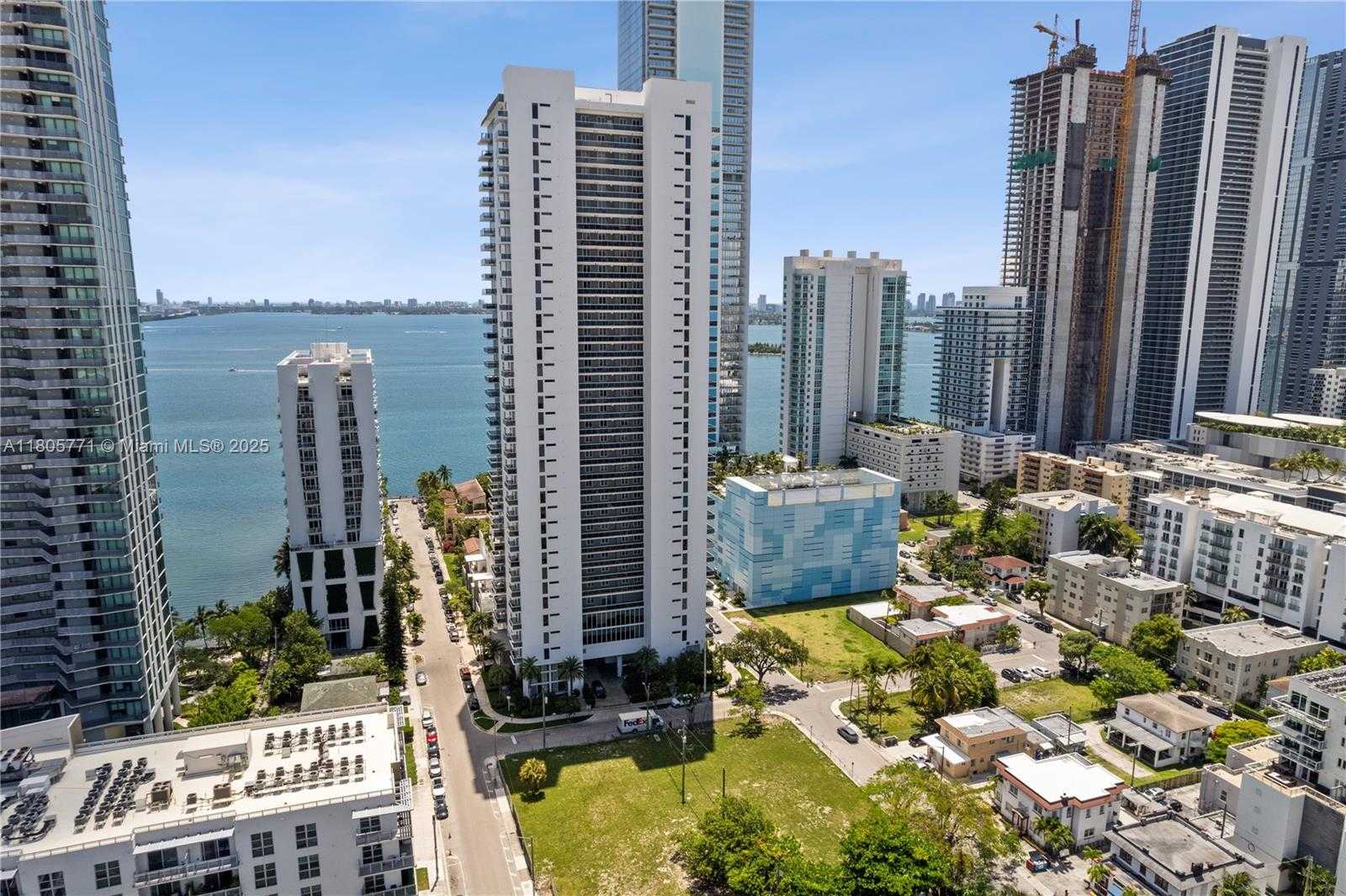 Small Image of 600 NORTH EAST 27TH ST #TH103, Miami Number 36