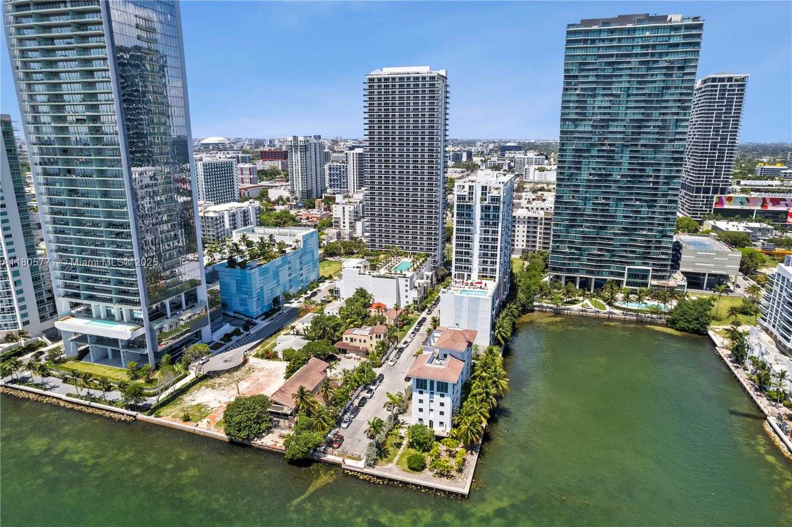 Small Image of 600 NORTH EAST 27TH ST #TH103, Miami Number 39