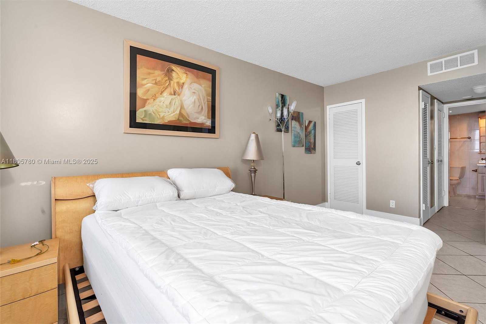 Small Image of 2030 SOUTH OCEAN DR #2116, Hallandale Beach Number 32