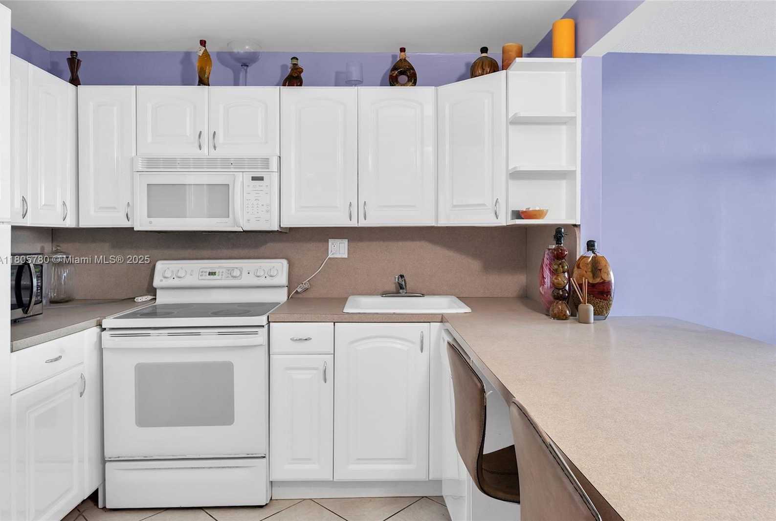 Small Image of 2030 SOUTH OCEAN DR #2116, Hallandale Beach Number 5