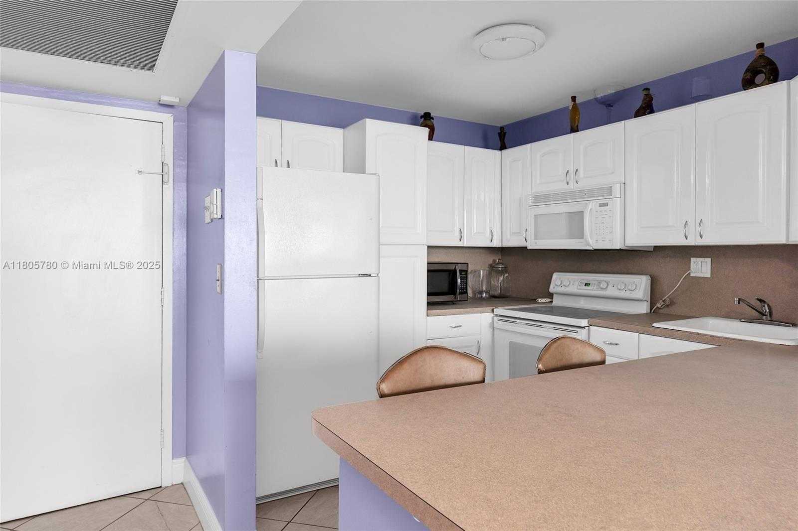 Small Image of 2030 SOUTH OCEAN DR #2116, Hallandale Beach Number 7