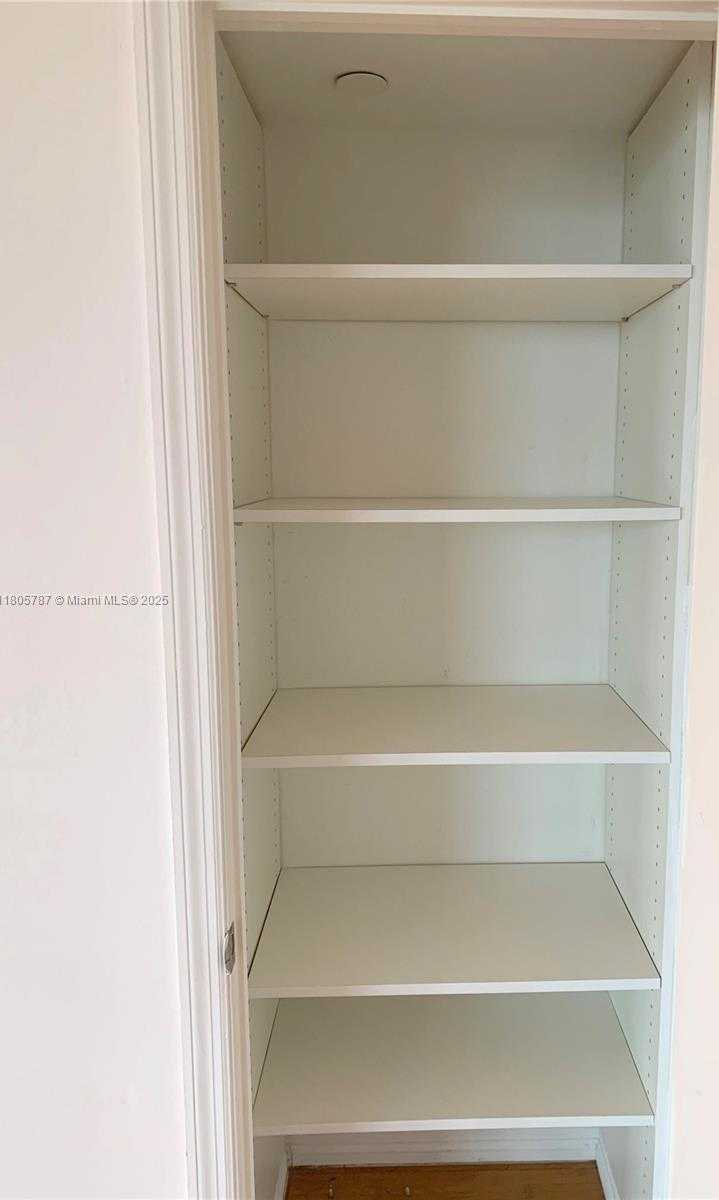Small Image of 1330 WEST AVE #2207, Miami Beach Number 10