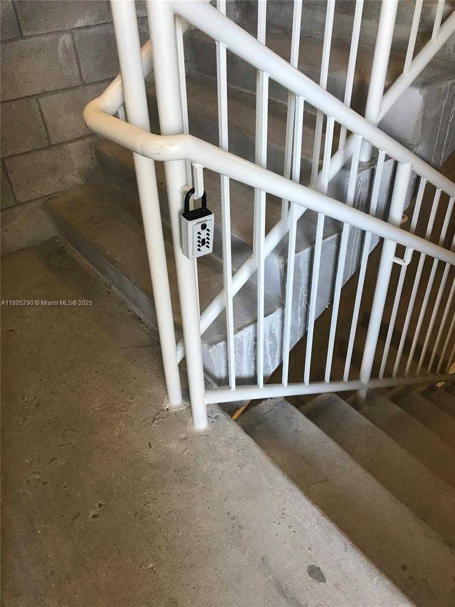 Imagen de Pequeño Objeto