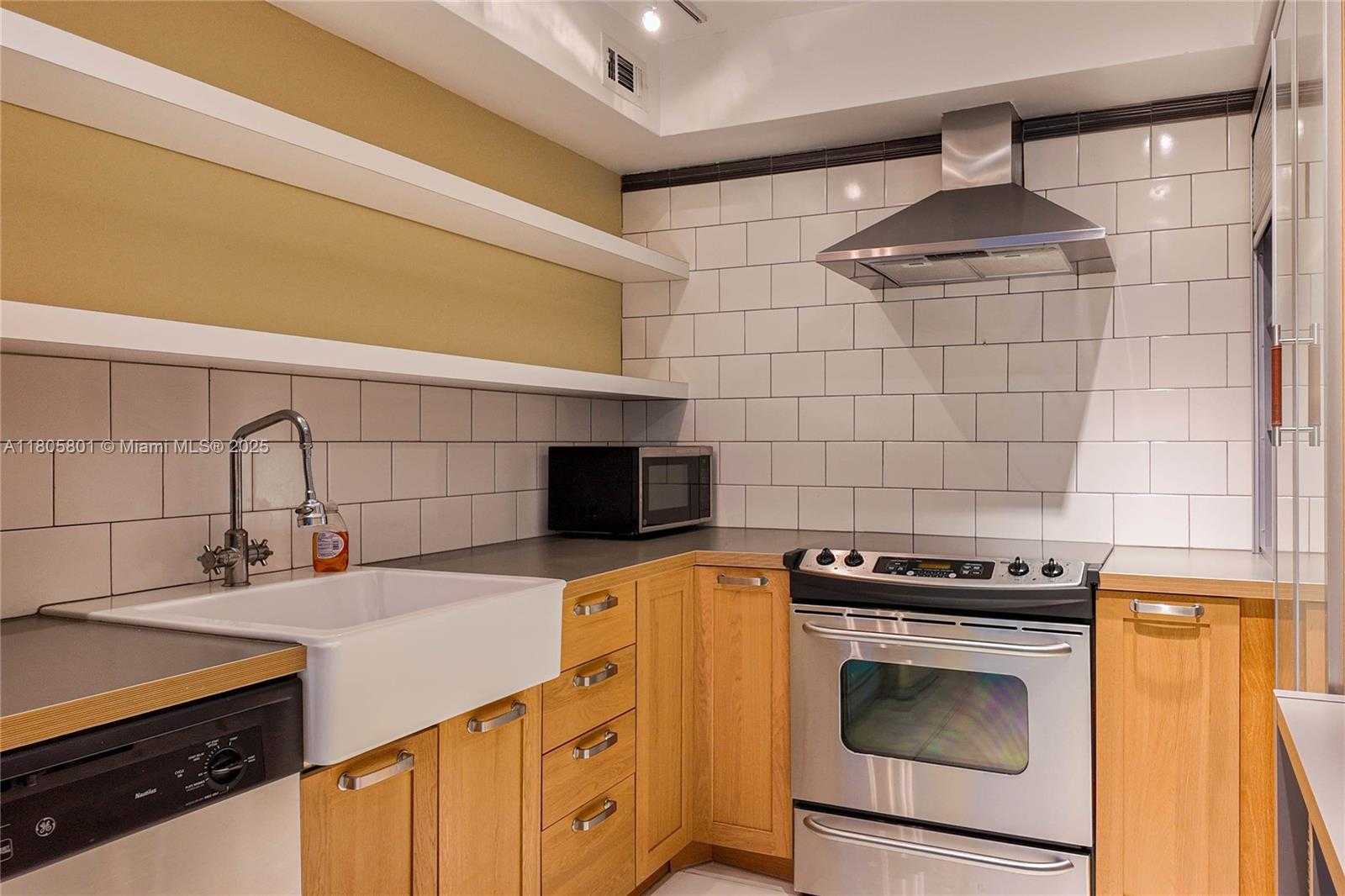 Small Image of 1950 SOUTH OCEAN DR #12K, Hallandale Beach Number 10