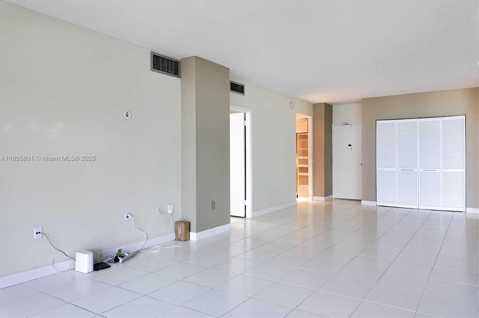 Small Image of 1950 SOUTH OCEAN DR #12K, Hallandale Beach Number 5