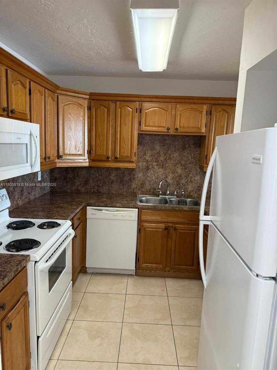Small Image of 7010 NORTH WEST 186TH ST #5-514, Hialeah Number 2
