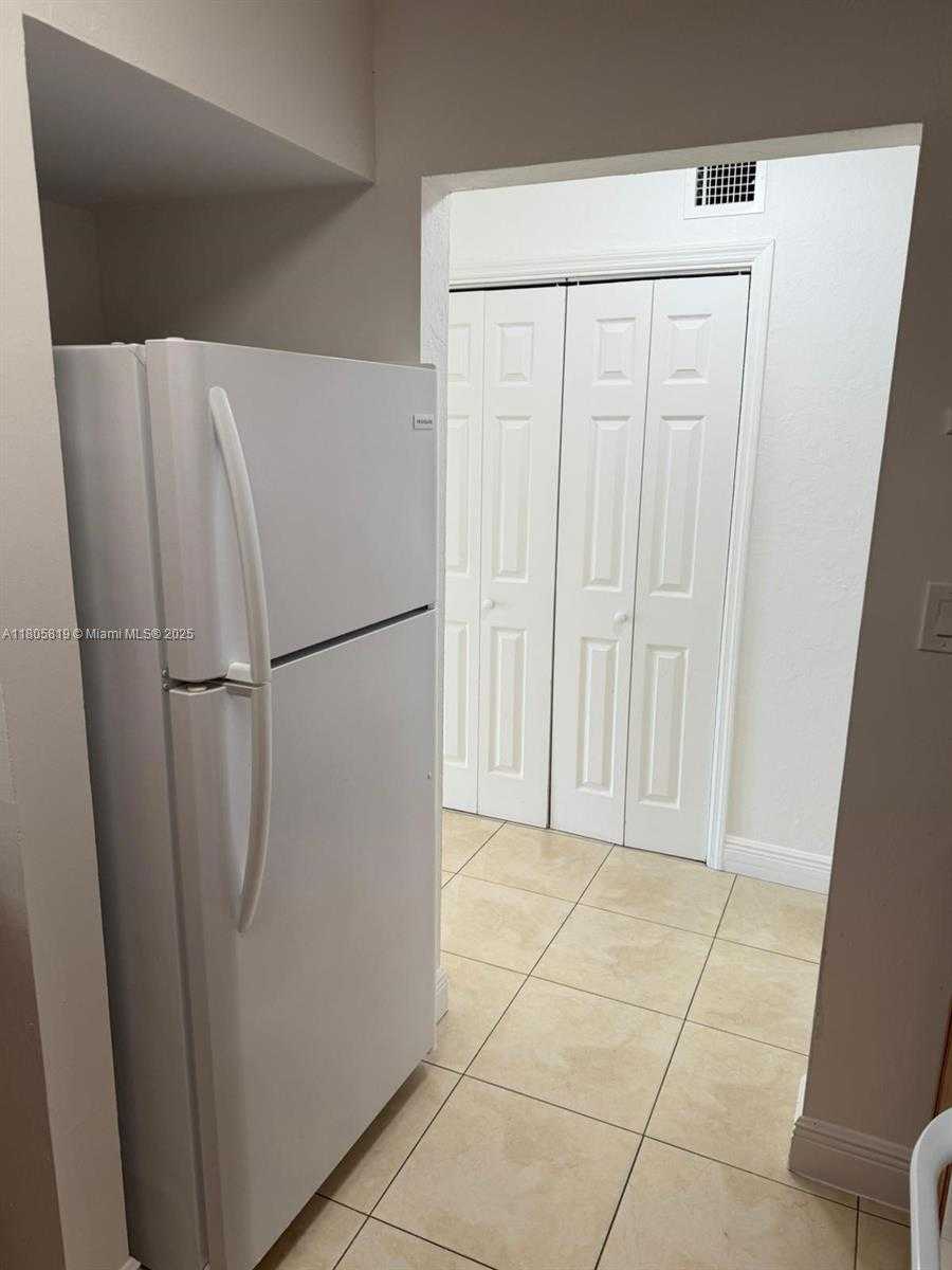 Small Image of 7010 NORTH WEST 186TH ST #5-514, Hialeah Number 3
