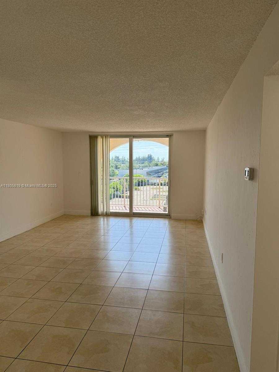 Small Image of 7010 NORTH WEST 186TH ST #5-514, Hialeah Number 5