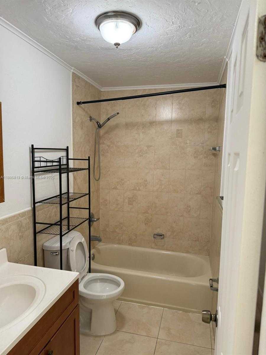 Small Image of 7010 NORTH WEST 186TH ST #5-514, Hialeah Number 8